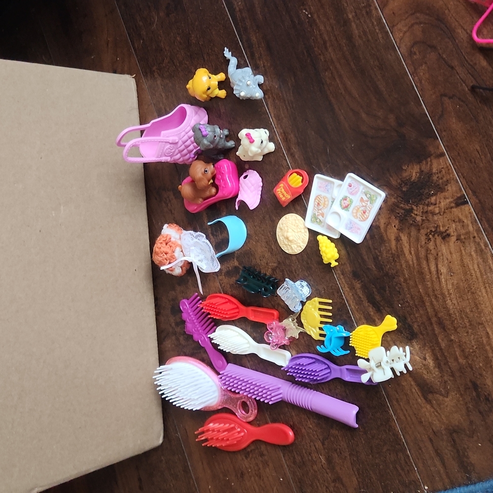 Barbie accessories